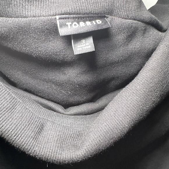 Torrid Black Off-Shoulder Top - Picture 5 of 6